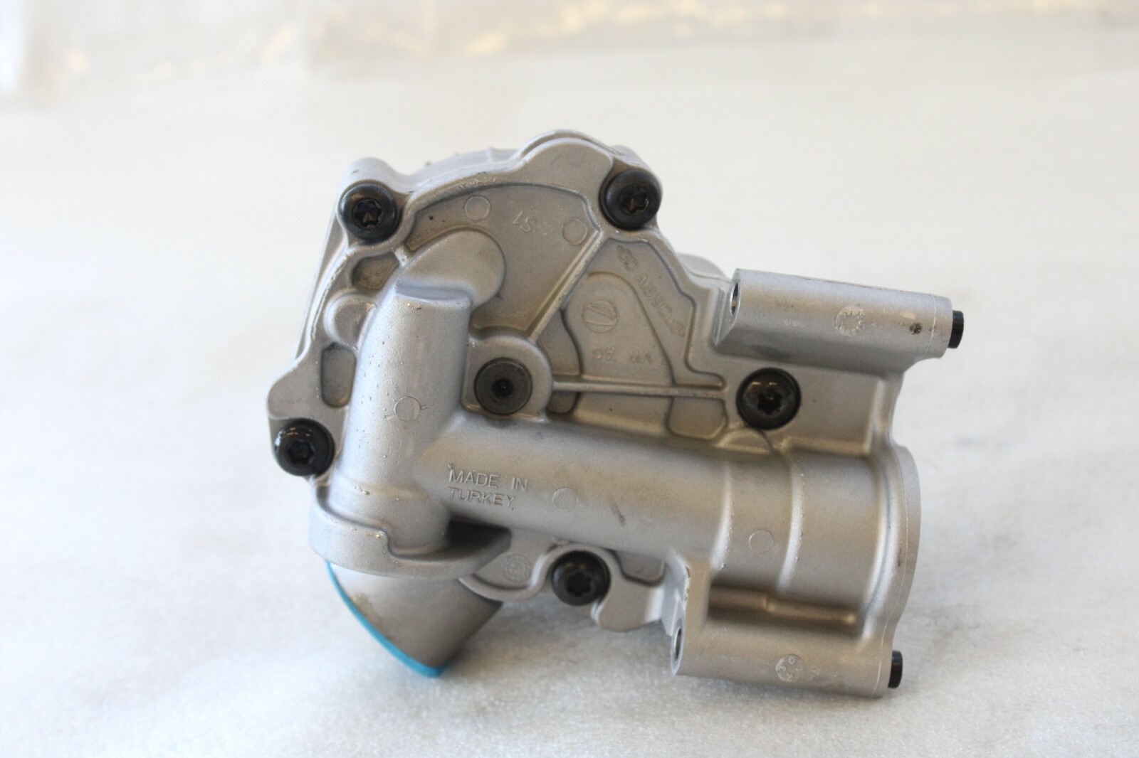 Bentley Lamborghini Audi 2019-2022 OEM Engine Oil Pump – Image 9