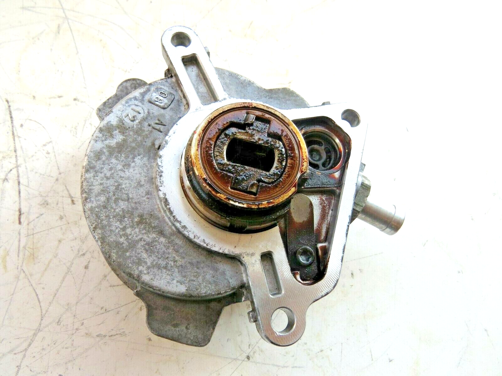 Volkswagen Atlas Passat Touareg Audi Q7 2008-2023 OEM Vacuum Pump - Image 3