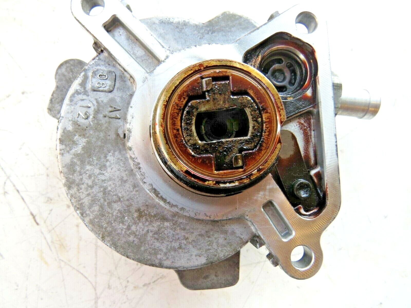 Volkswagen Atlas Passat Touareg Audi Q7 2008-2023 OEM Vacuum Pump - Image 6