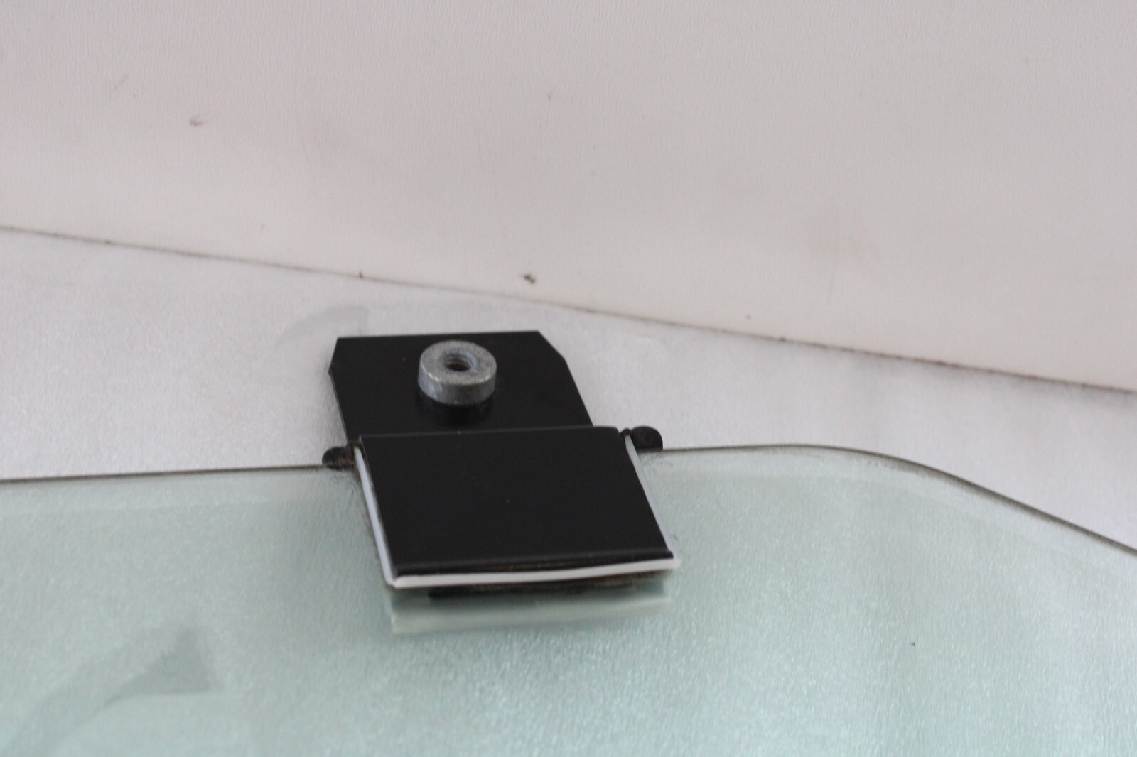 Mercedes-Benz W221 2007-2013 OEM Door Window Glass Front Right Passenger Side - Image 10