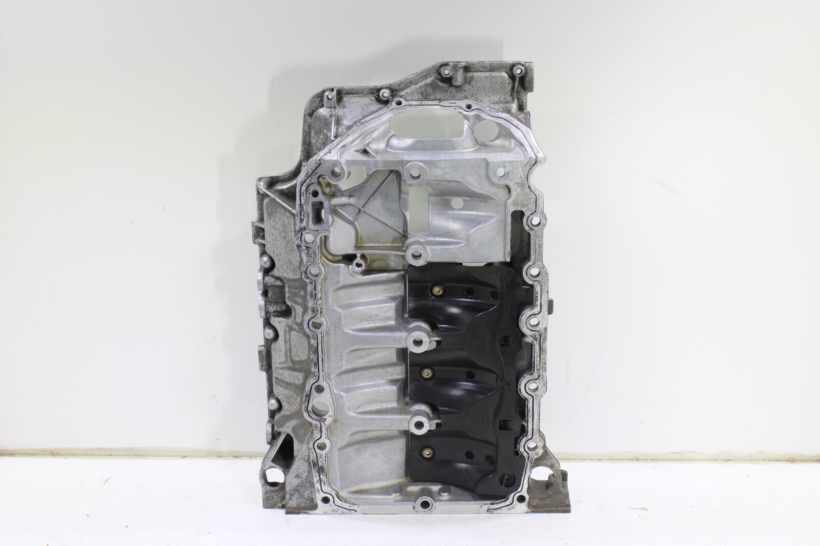 Audi A4 A5 A6 A7 Q5 Q7 2.0L 2017-2023 OEM Engine Oil Pan Upper – Image 6