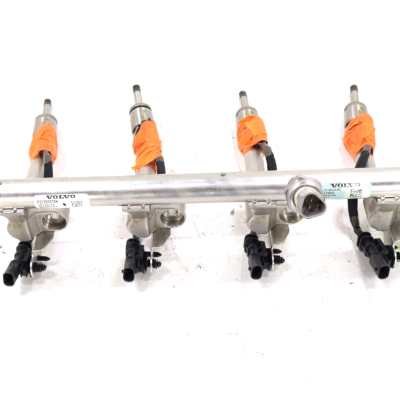 Volvo S60 S80 S90 V60 XC60 XC70 XC90 2.0L 2015-2018 OEM Fuel Rail w/Injectors