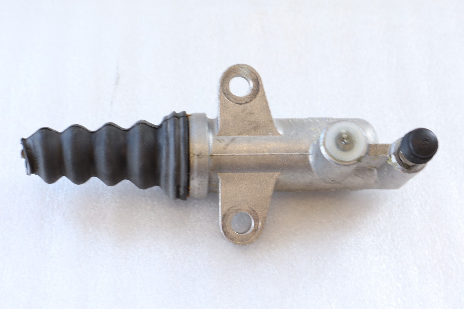 Porsche 911 996 997 1999-2008 OEM Clutch Slave Cylinder - Image 8