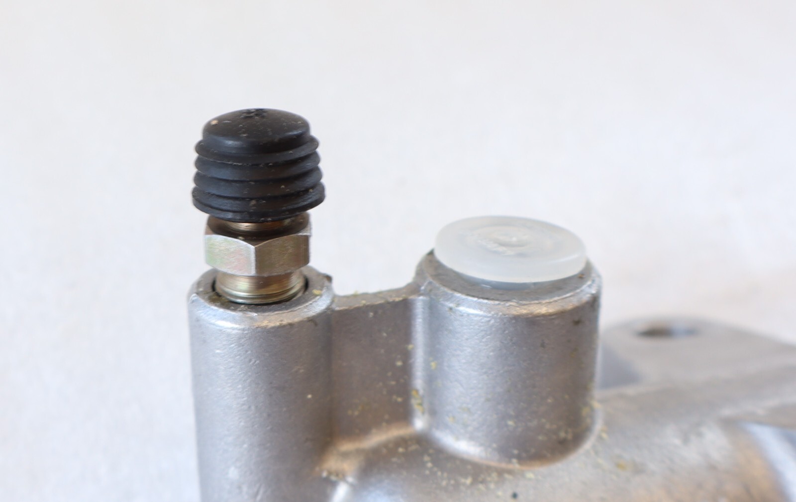 Porsche 911 996 997 1999-2008 OEM Clutch Slave Cylinder - Image 11