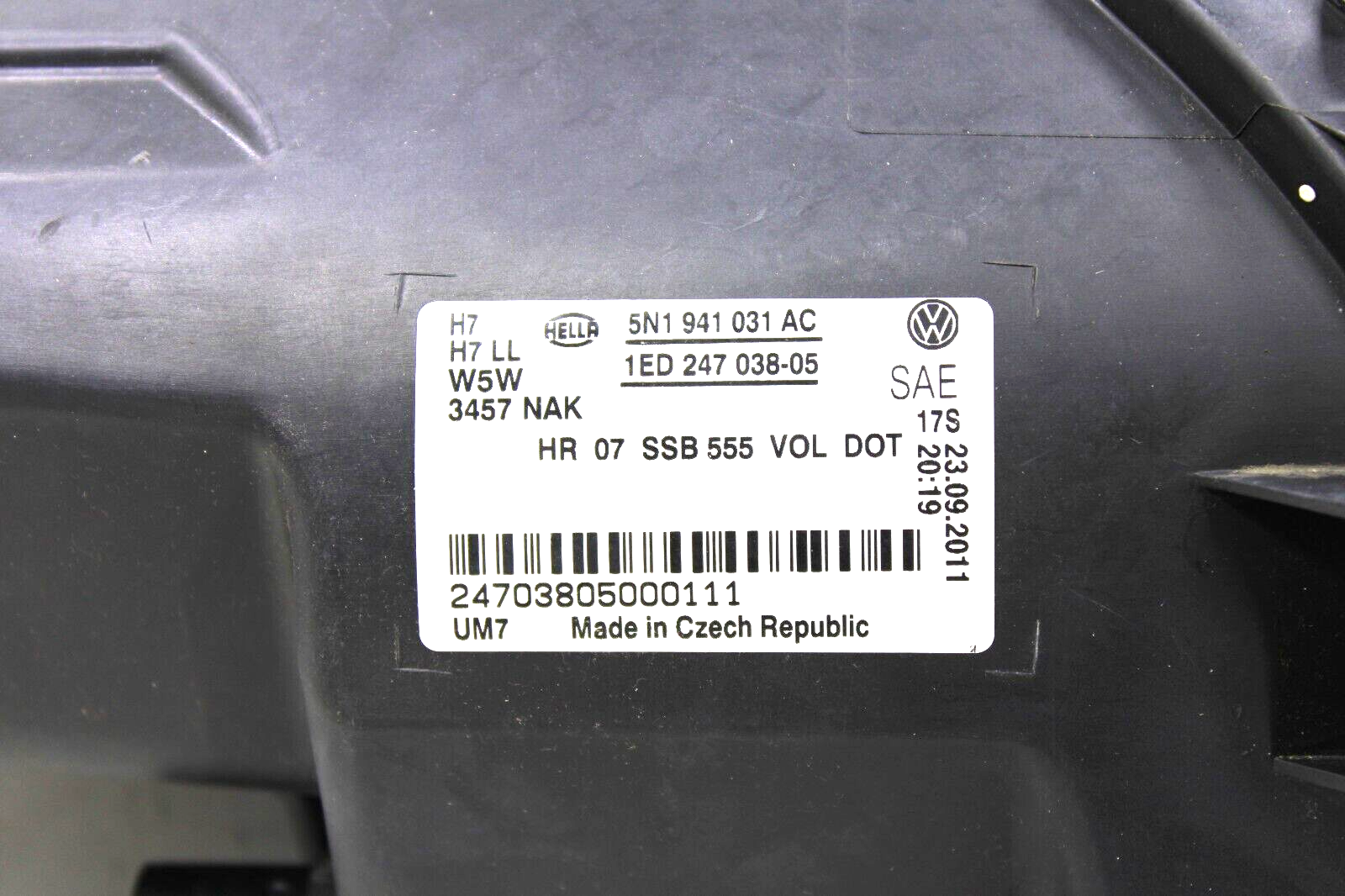 Volkswagen Tiguan 2009-2011 OEM Headlight Front Left (Driver Side) – Image 8