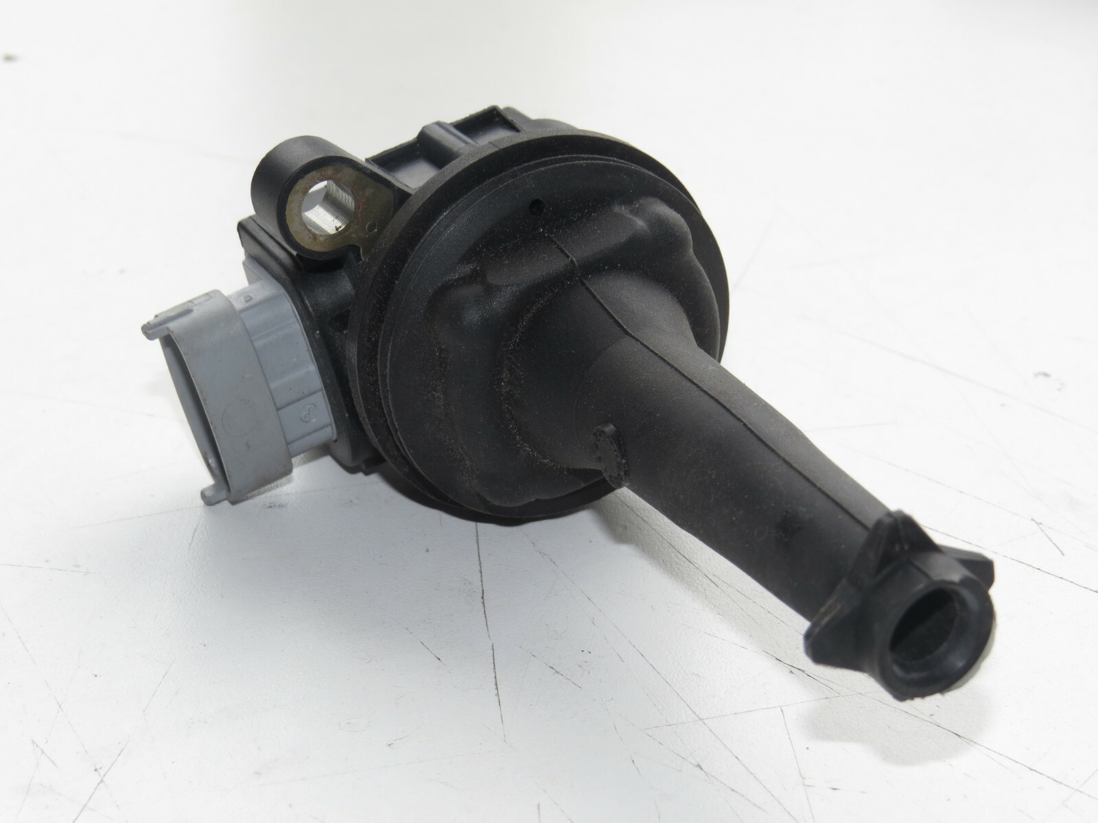 Volvo 2004-2016 OEM Direct Ignition Coil Unit - Image 4