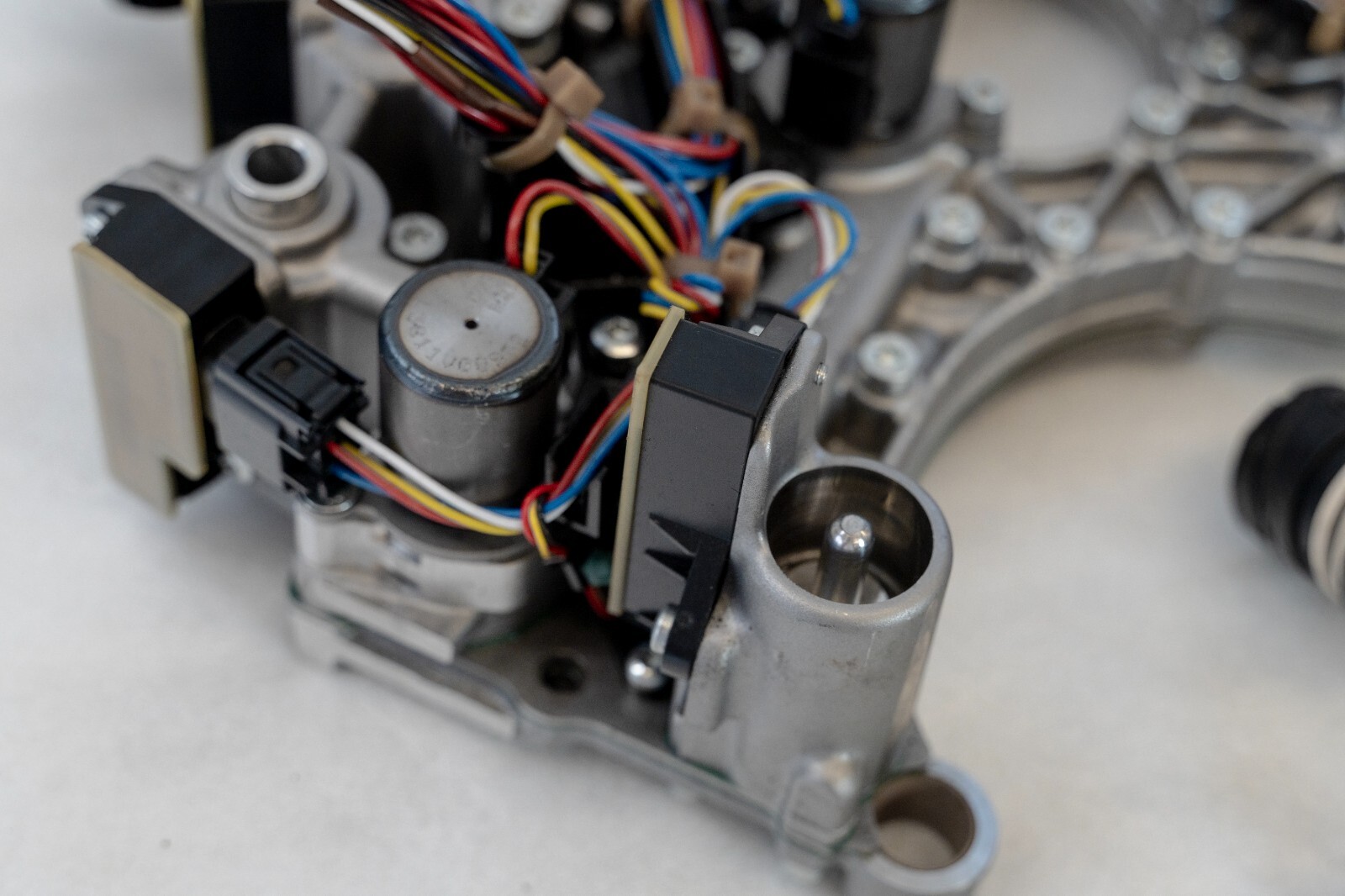 Mercedes SLS Ferrari OEM Transmission Gearbox Valve Body & Speed Sensor – Image 5