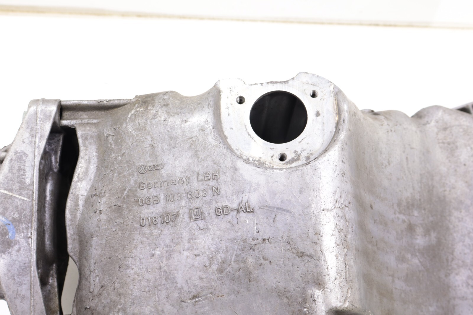 Volkswagen Passat Audi A4 Quattro 2001-2005 OEM Engine Oil Pan – Image 5