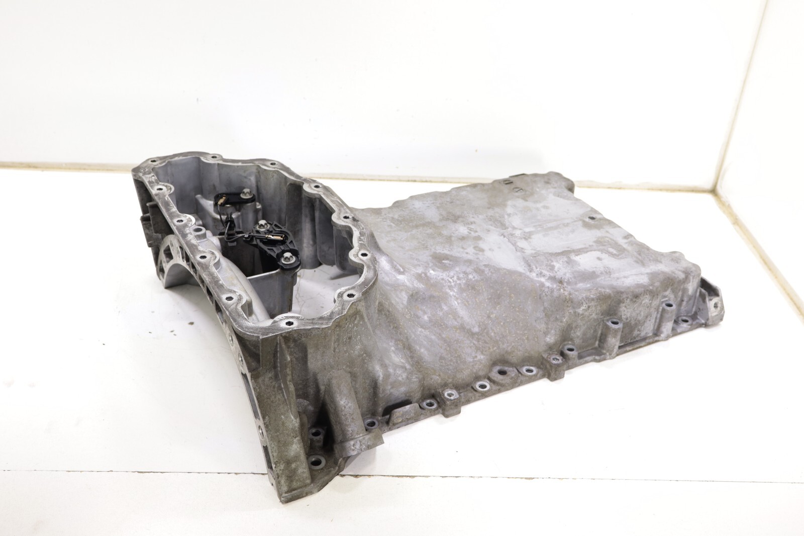 Mercedes GL350 GLS350d ML350 3.0L DIESEL 2012-2017 OEM Engine Oil Pan Upper – Image 11