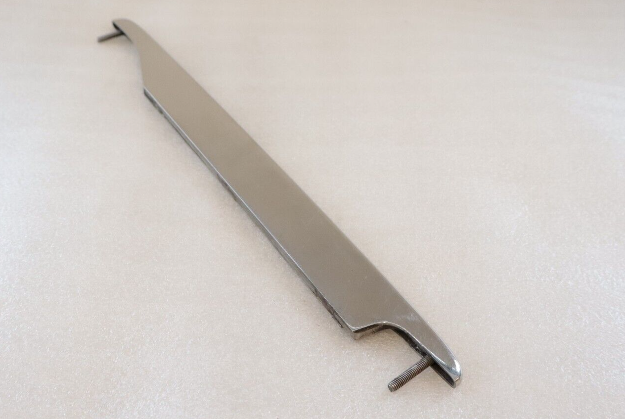 Aston Martin DB7 Vantage 2000-2004 Fender Grill Blade Front Left (Driver Side) – Image 2