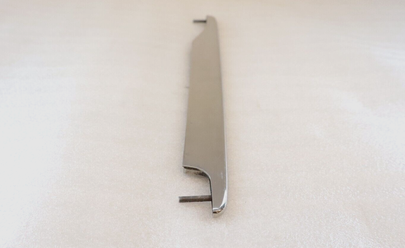 Aston Martin DB7 Vantage 2000-2004 Fender Grill Blade Front Left (Driver Side) – Image 3