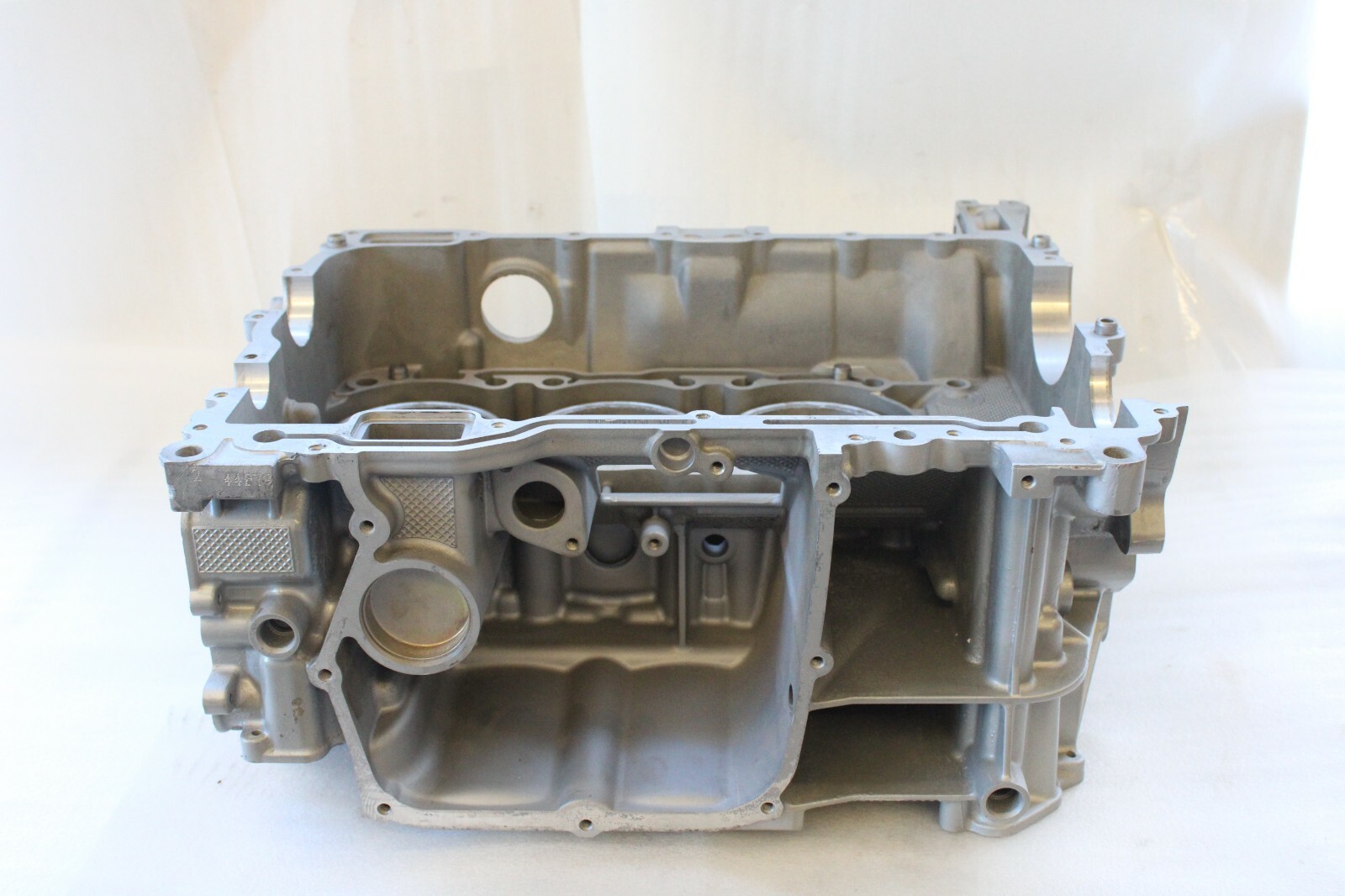 Porsche 911 996 3.4L H6 1999 2000 2001 OEM Right Side & Left Side Engine Block - Image 2