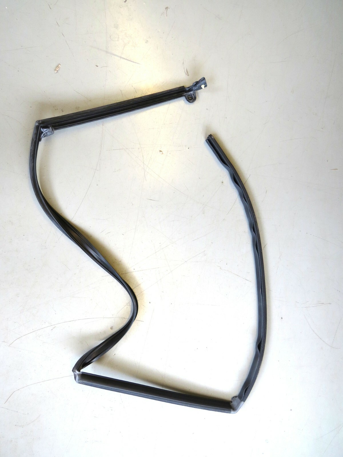 Range Rover Evoque 2012-2019 OEM Left Rear Upper Door Weather Seal Strip - Image 3