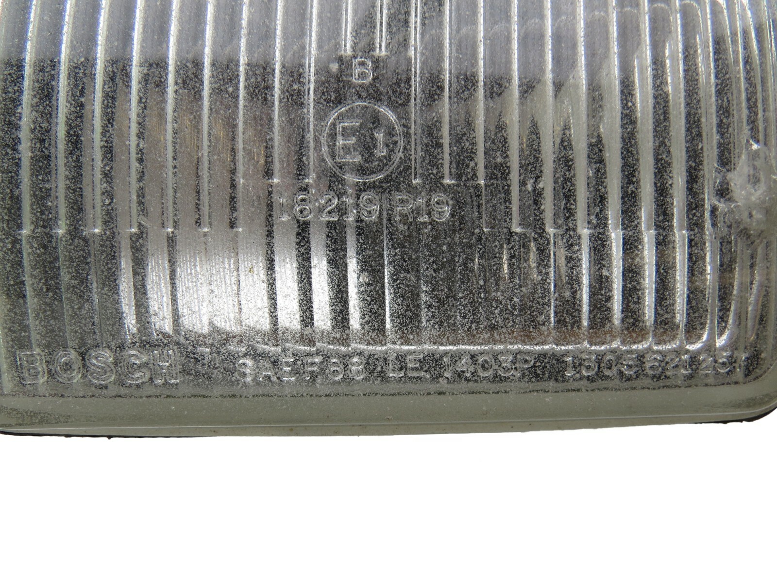 Porsche 911 964 1989-1994 OEM Fog Light Lamp Front Left (Driver Side) – Image 3