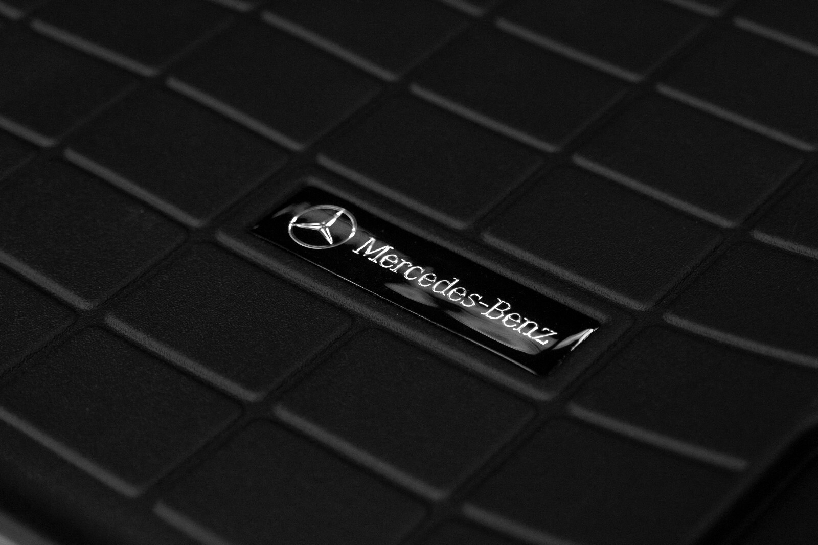 Mercedes Metris Winter Rubber Trunk Cargo mat OEM 2017-2025 - Image 4