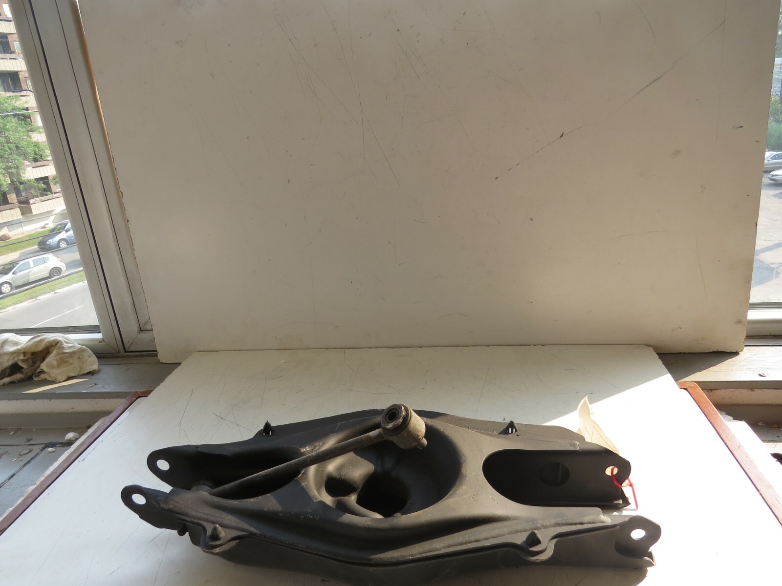 Mercedes-Benz C250 2008-2018 OEM Left Lower Control Arm (With Cover) 2043503506 - Image 3