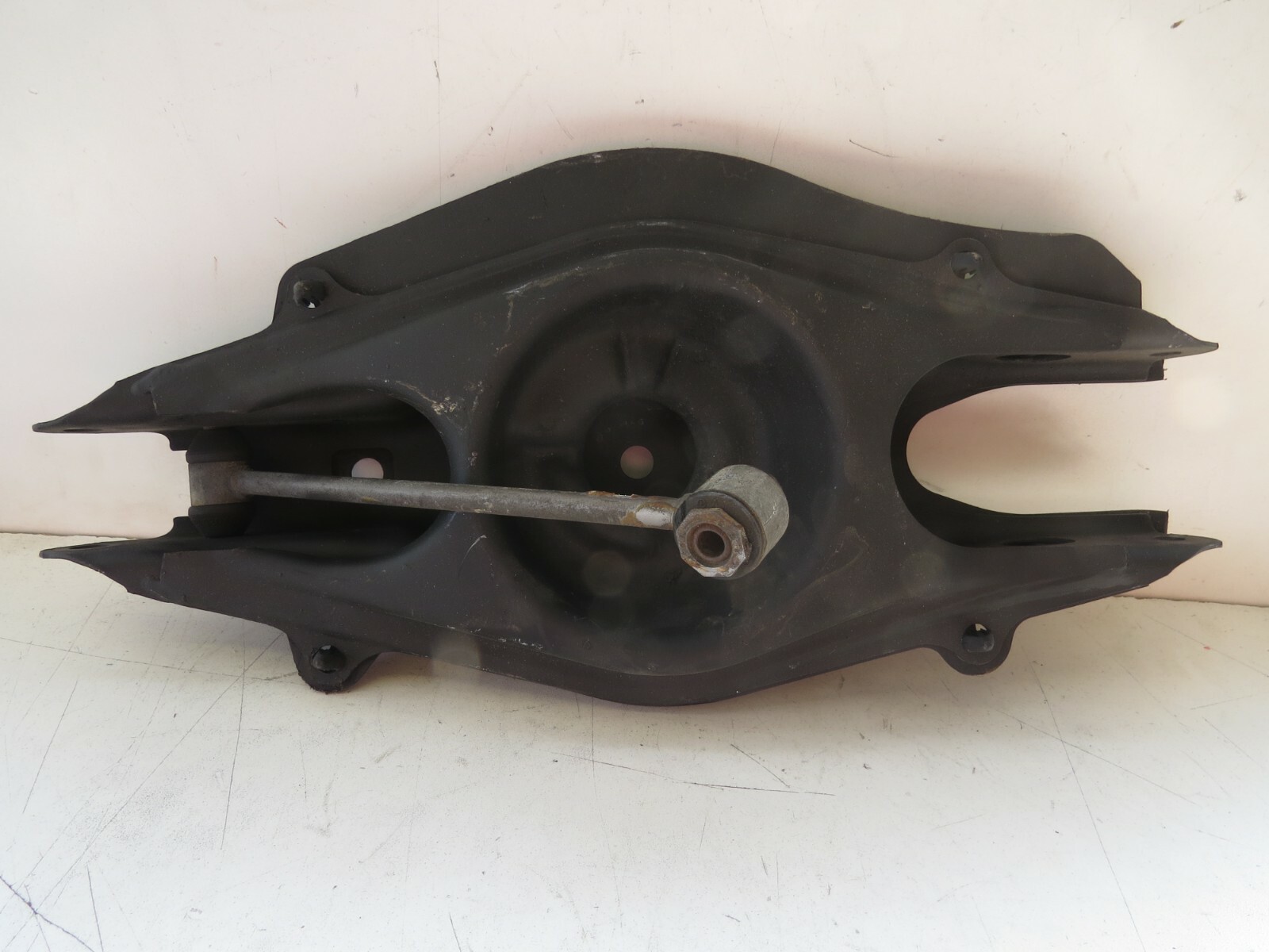Mercedes-Benz C250 2008-2018 OEM Left Lower Control Arm (With Cover) 2043503506 - Image 5