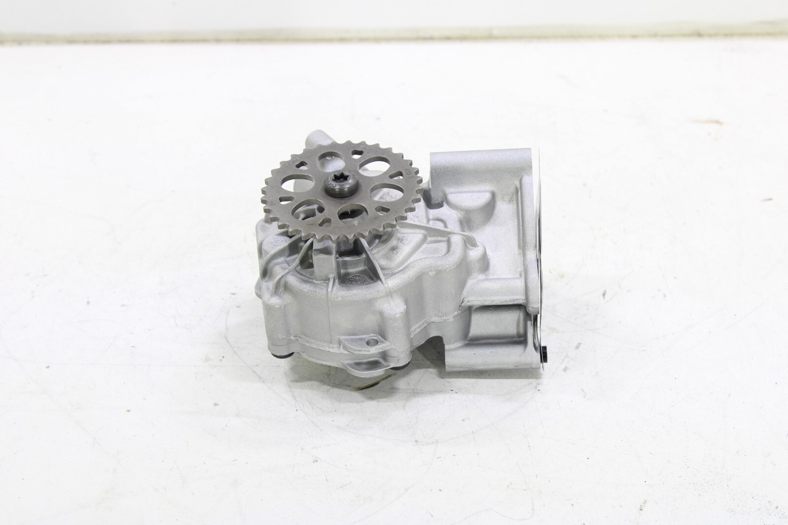 Bentley Lamborghini Audi 2018-2023 OEM NEW Engine Oil Pump - Image 7