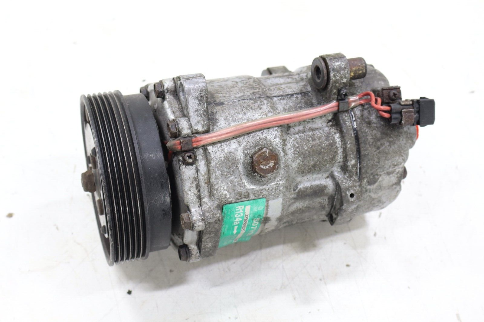 VW Cabrio Golf Jetta Passat 1993-2002 OEM Air Conditioning Compressor w/Clutch