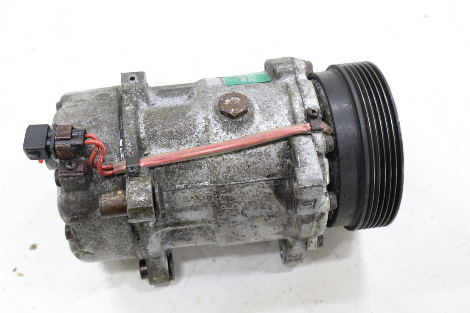 VW Cabrio Golf Jetta Passat 1993-2002 OEM Air Conditioning Compressor w/Clutch – Image 4