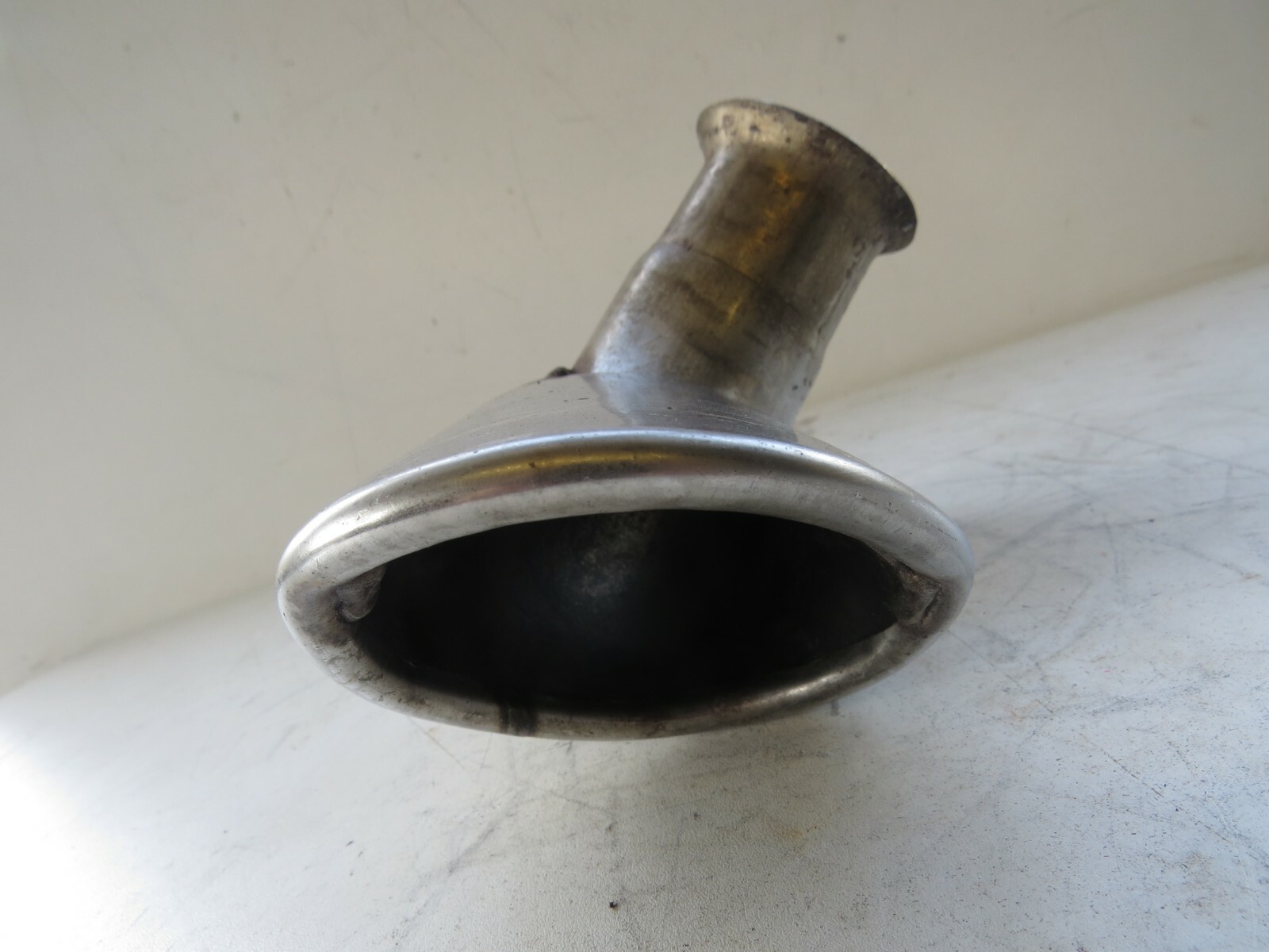 Porsche 911 996 1999-2001 OEM Right Side Exhaust Tail Pipe - Image 4