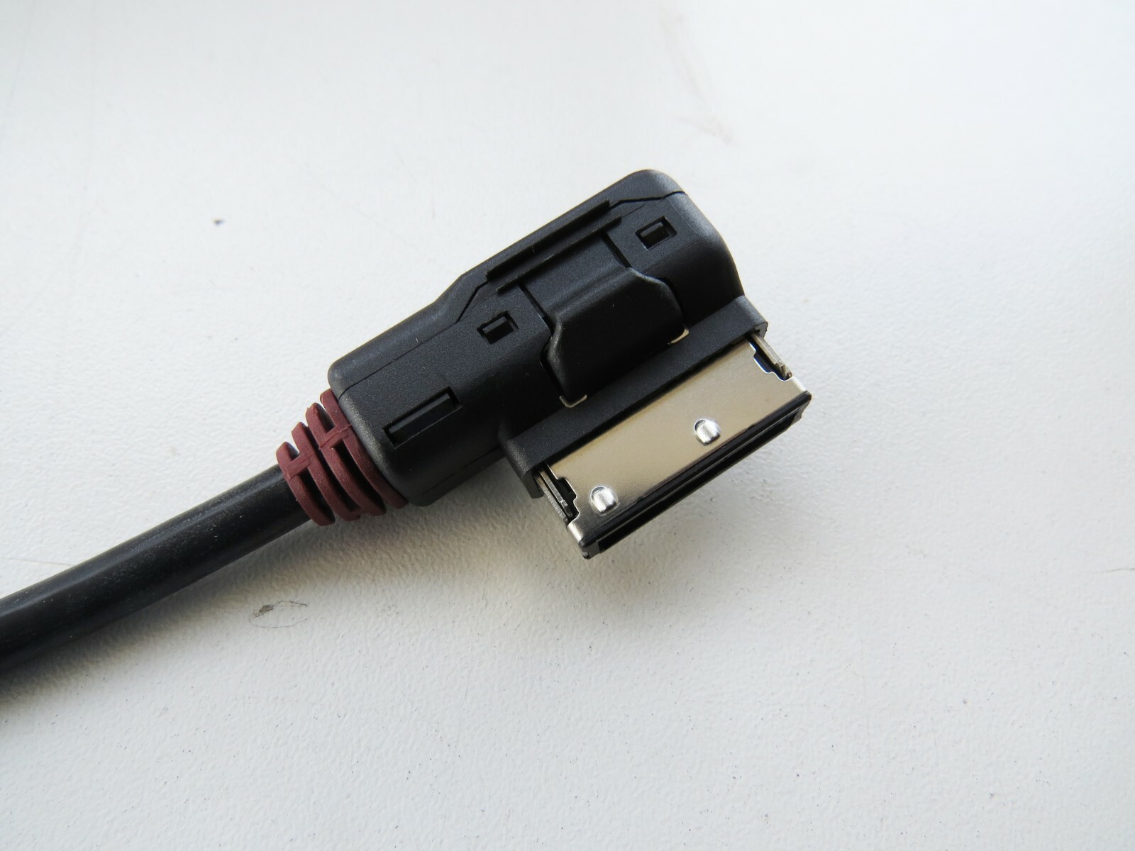 Bentley Continental 2011-2018 OEM MDI Cable - Image 4
