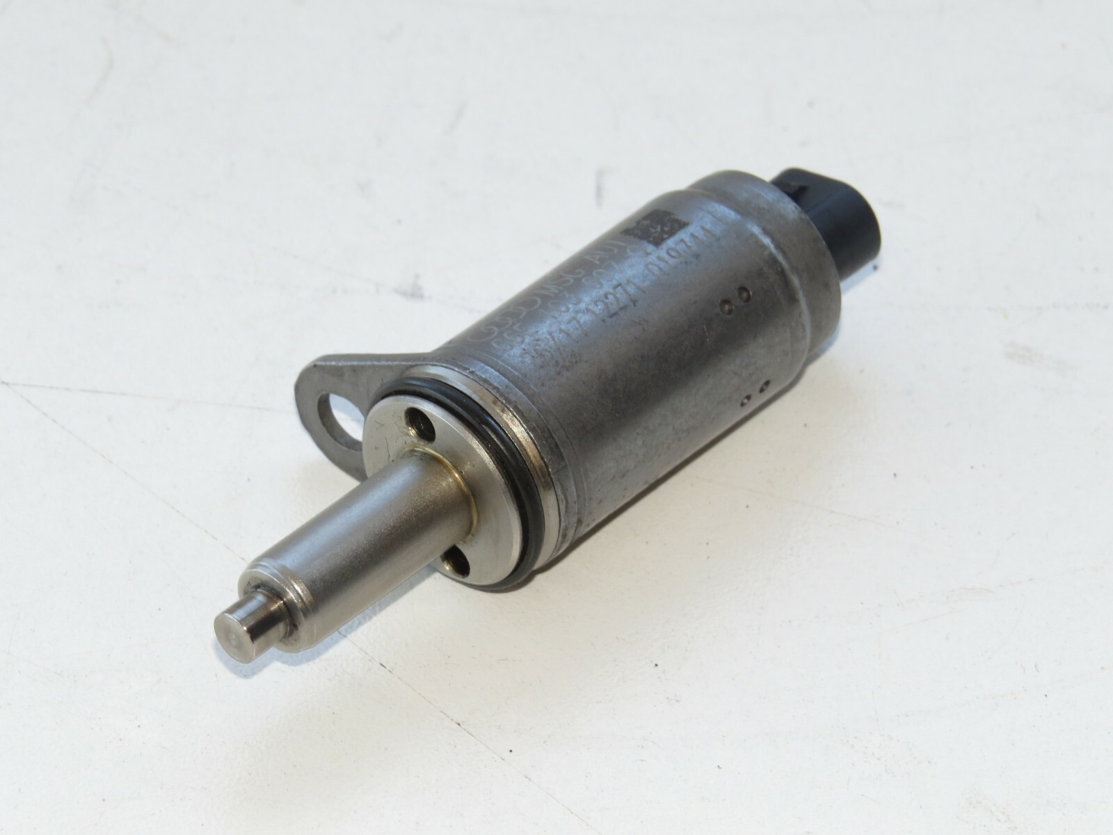 Audi A3 A4 VW Passat Tiguan 2015-2021 OEM CAM Valve Camshaft Adjustment Solenoid - Image 2
