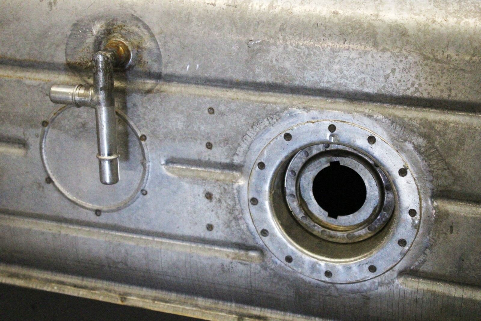Bentley Mulsanne OEM Fuel Tank 2010 2011 2012 2013 2014 2015 2016 2017 2018-2020 – Image 8