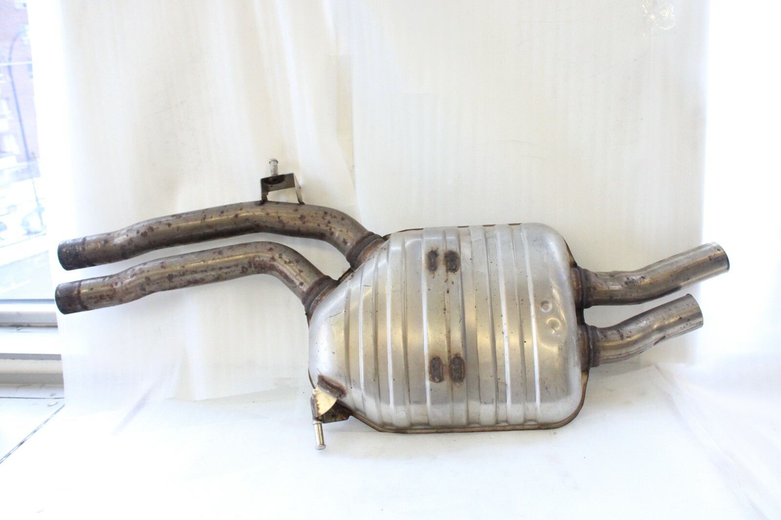 Audi A4 Quattro S4 2010 2011 2012 2013 Left Rear Driver Exhaust Muffler Center