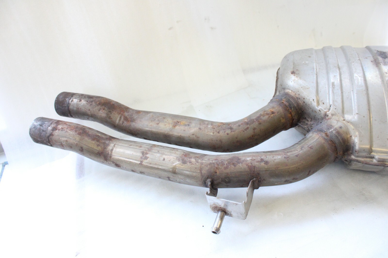 Audi A4 Quattro S4 2010 2011 2012 2013 Left Rear Driver Exhaust Muffler Center - Image 7