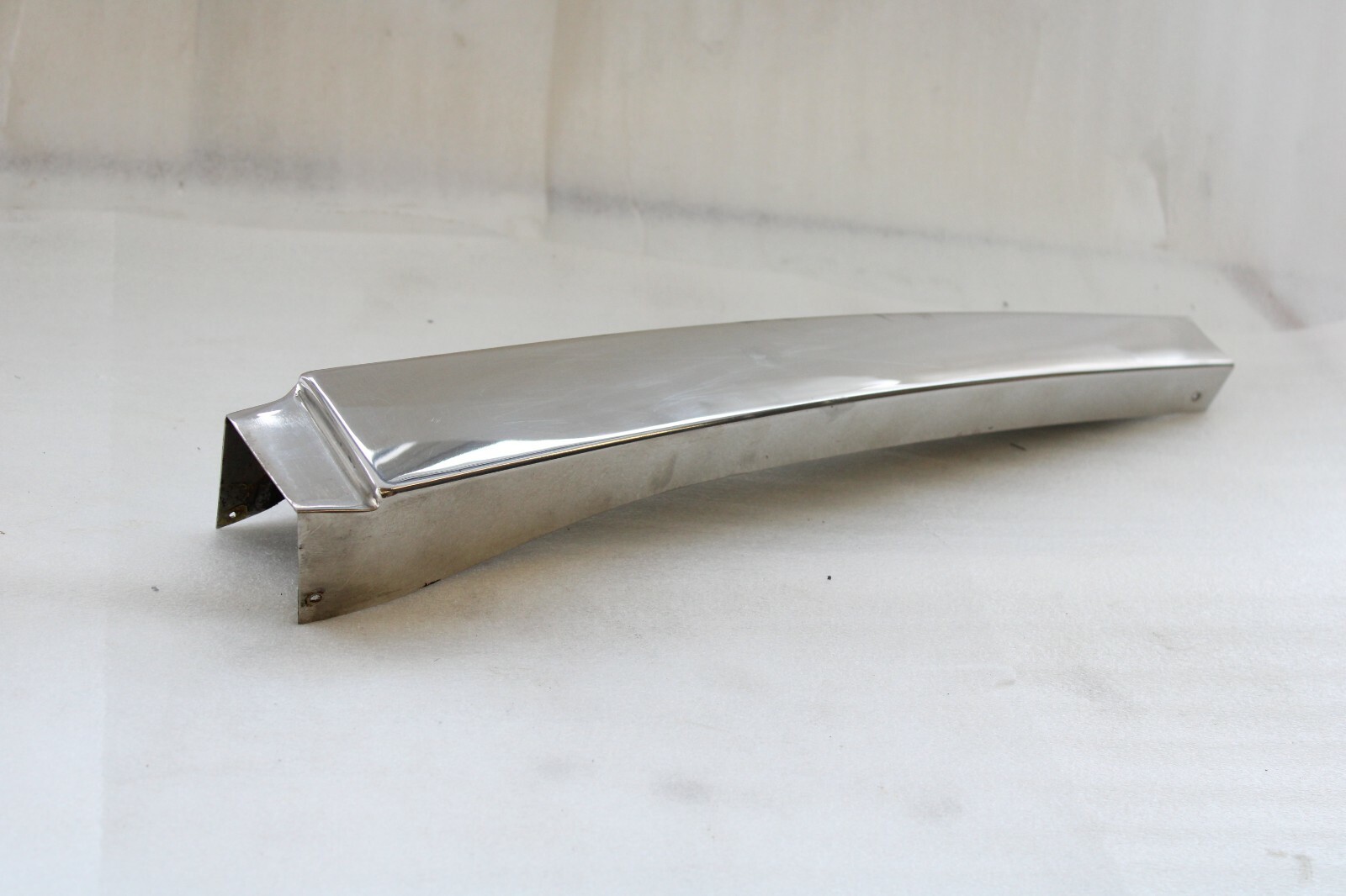 Rolls-Royce Bentley 1984 1985 1986 1987 1988 1989 OEM Finisher BC Post Left