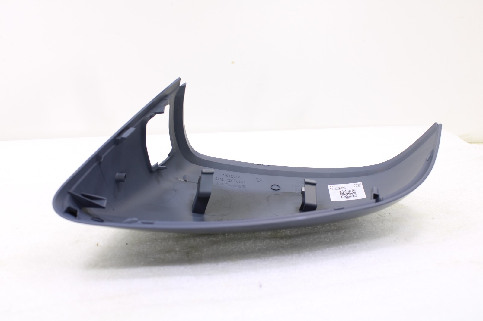 Bentley Bentayga 2016-2018 OEM Side View Mirror Cap Cover Primed Right Side – Image 4