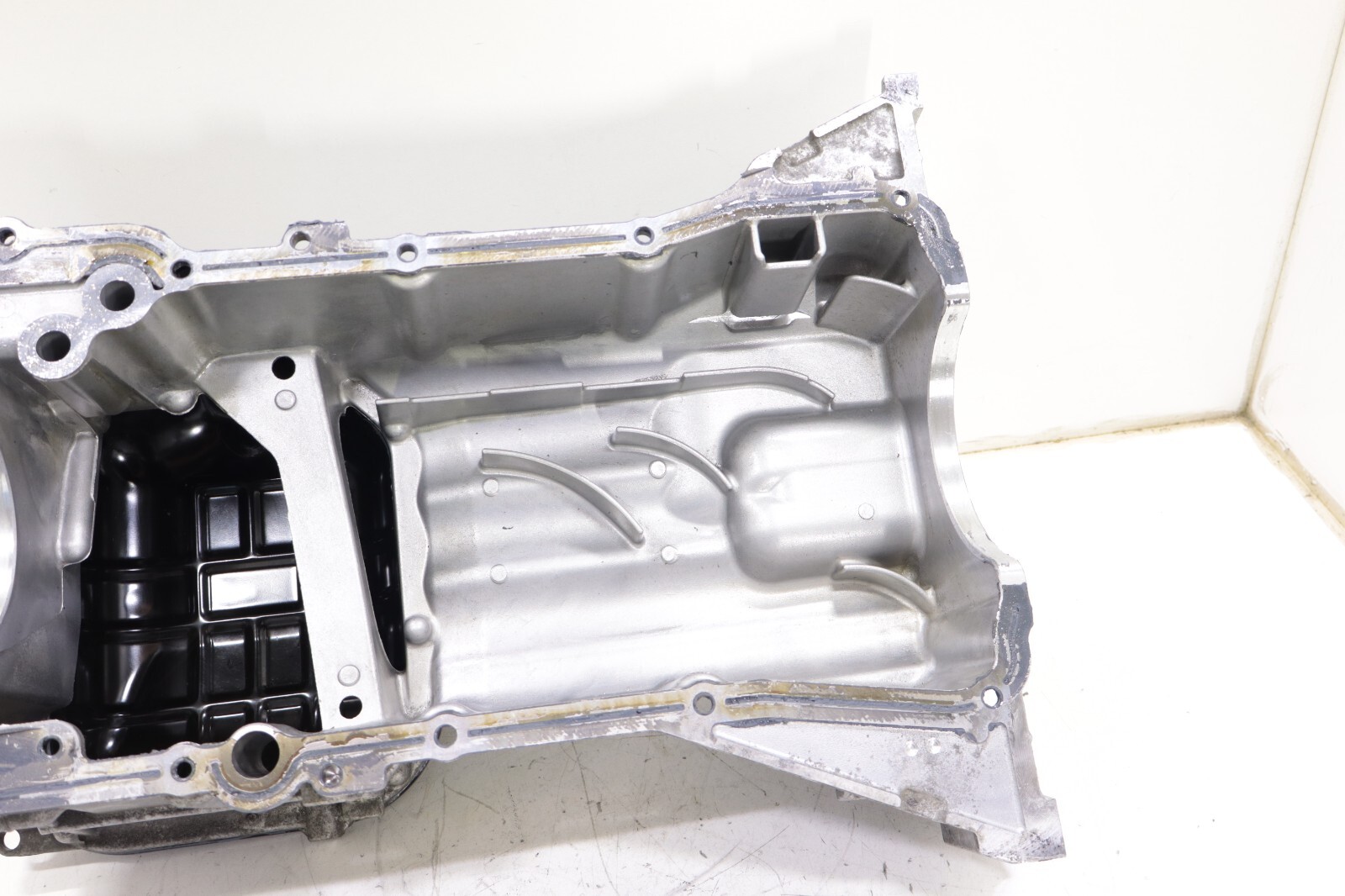 Nissan Infiniti 3.5L V6 2007-2023 OEM Engine Oil Pan Upper & Lower - Image 6