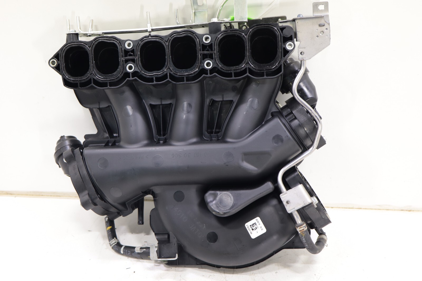 Nissan Infiniti 3.5L V6 2007-2023 OEM Engine Intake Manifold Upper - Image 11