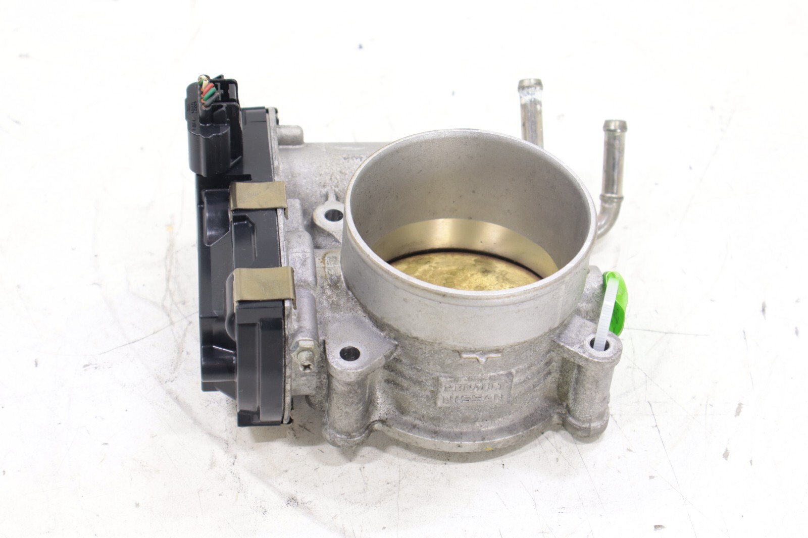Nissan Infiniti 3.5L V6 2007-2023 OEM Throttle Body w/Electronic Actuator - Image 2