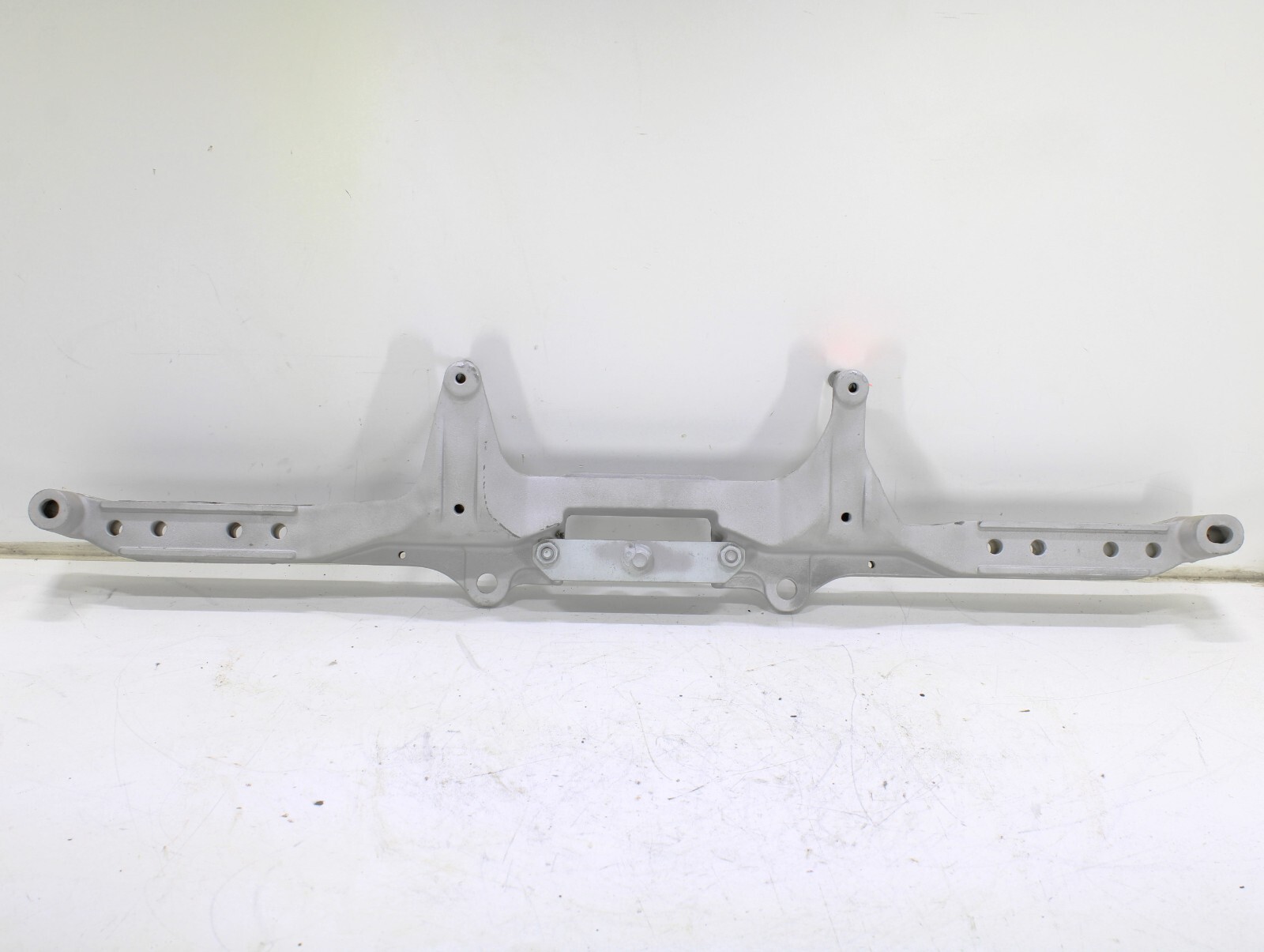 Porsche 911 964 1989-1994 OEM Suspension Crossmember Front – Image 5
