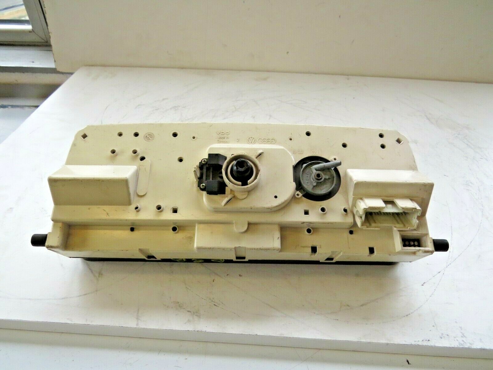 VW 1988-1993 OEM Instrument Cluster 357919059 537919033 - Image 8