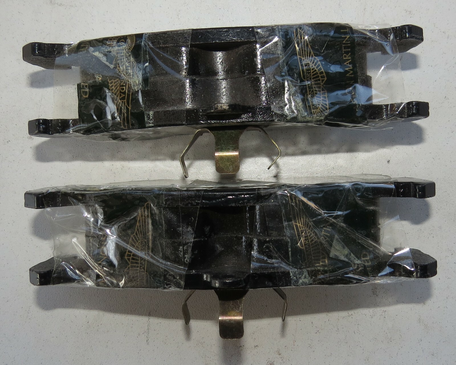 Aston Martin DB7 3.2L 1997-1999 OEM NOS NEW Brake Pad Set Rear – Image 3