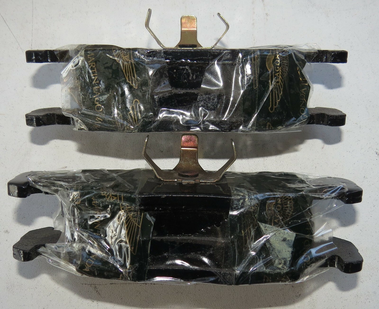 Aston Martin DB7 3.2L 1997-1999 OEM NOS NEW Brake Pad Set Rear – Image 4