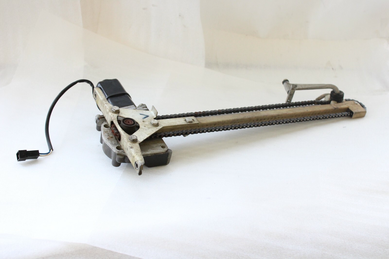 Rolls-Royce Bentley 1987 1988 Window Regulator Motor Lift - Image 2