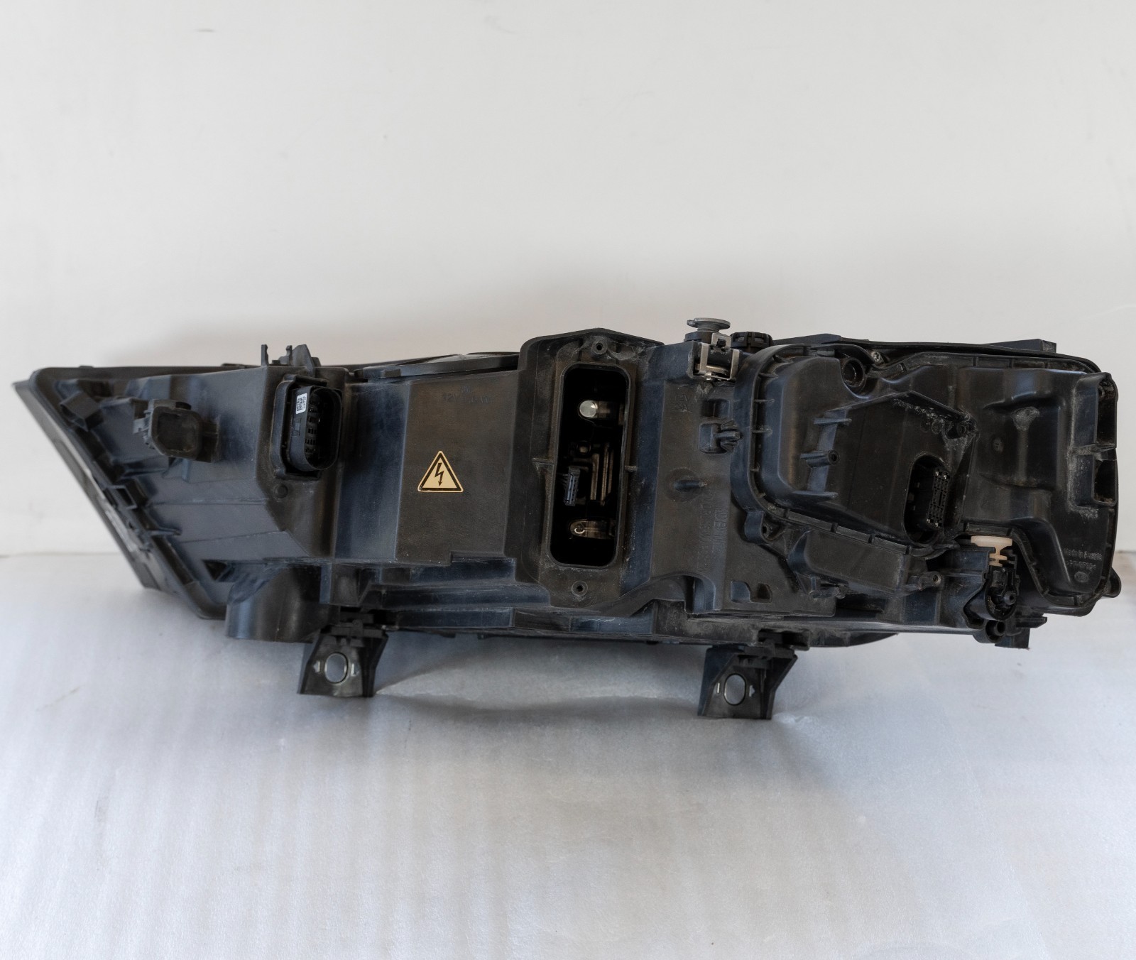 Audi Q7 Headlight OEM 2017-2019 Right Passenger Side Genuine XENON HID – Image 17