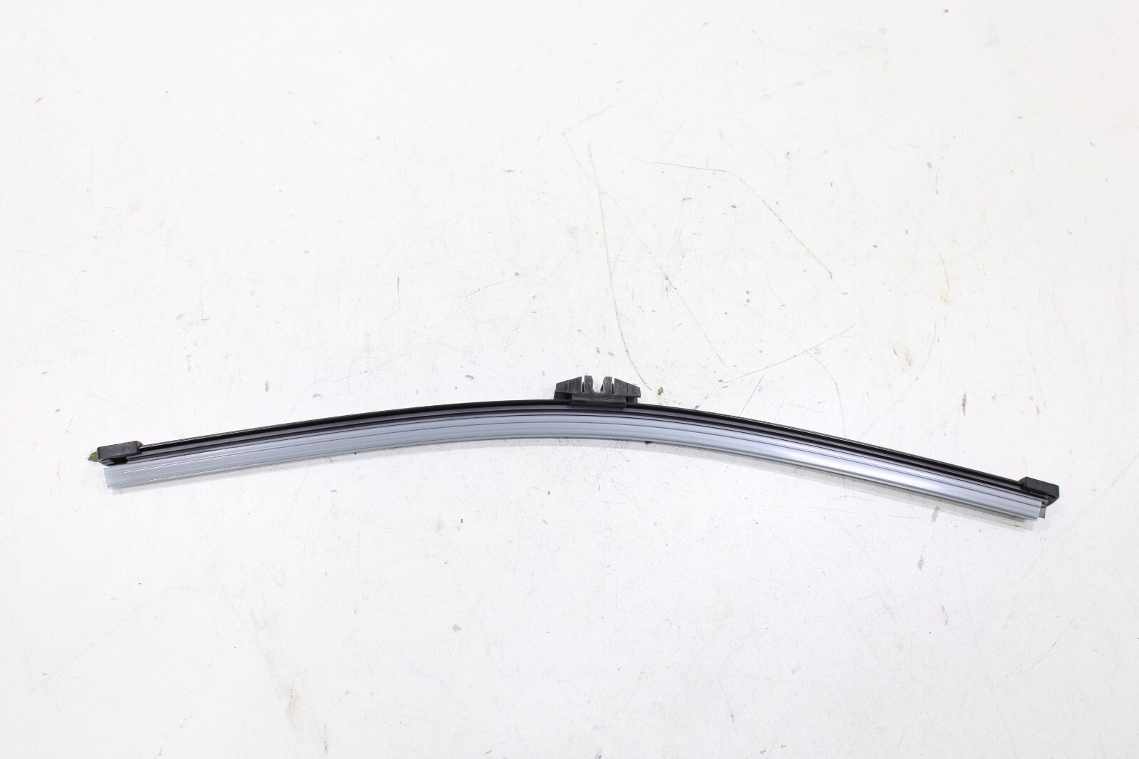 BMW 530xi 535i 535xi 2006-2010 OEM NEW Rear Windshield Wiper Arm w/ Blade - Image 2