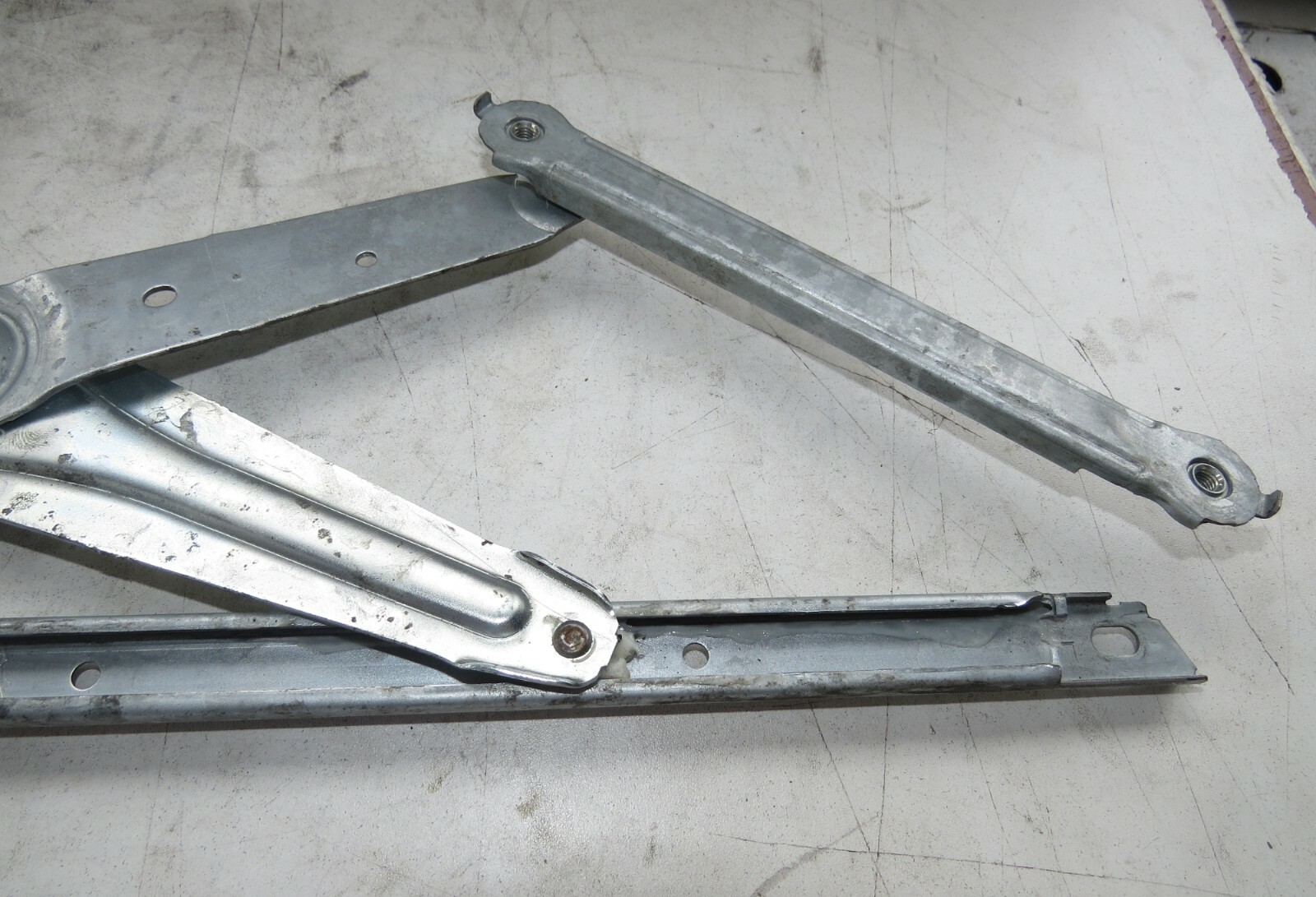 Toyota Sienna 2016 2017 2018 2019 2020 OEM Window Regulator Rear Left - Image 4