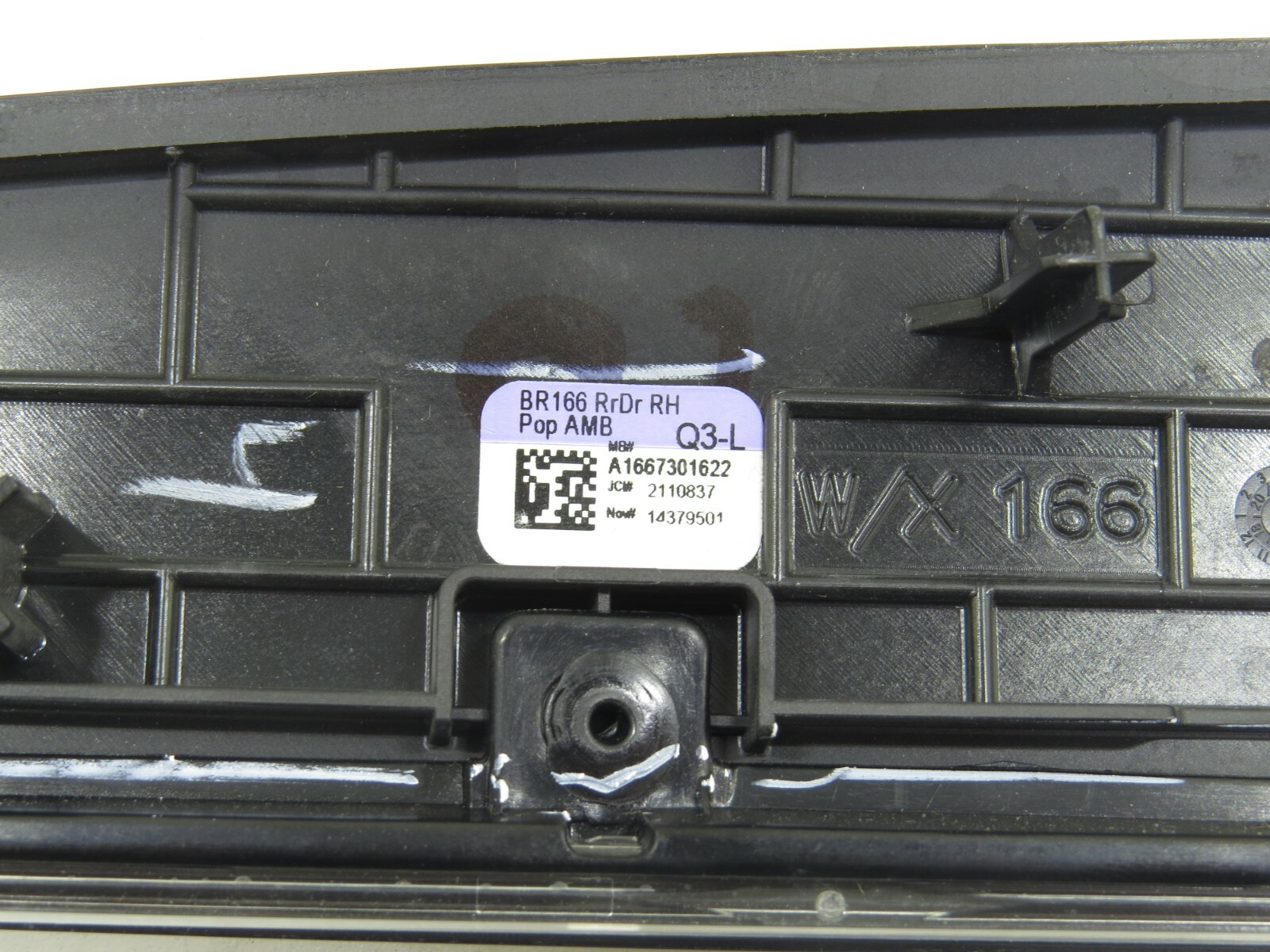 Mercedes GLE 2016-2019 OEM Door Handle Trim Panel Right - Image 6