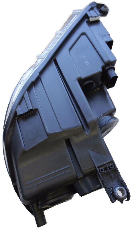 Volkswagen Tiguan 2009-2011 OEM Headlight Front Right (Passenger Side) - Image 4