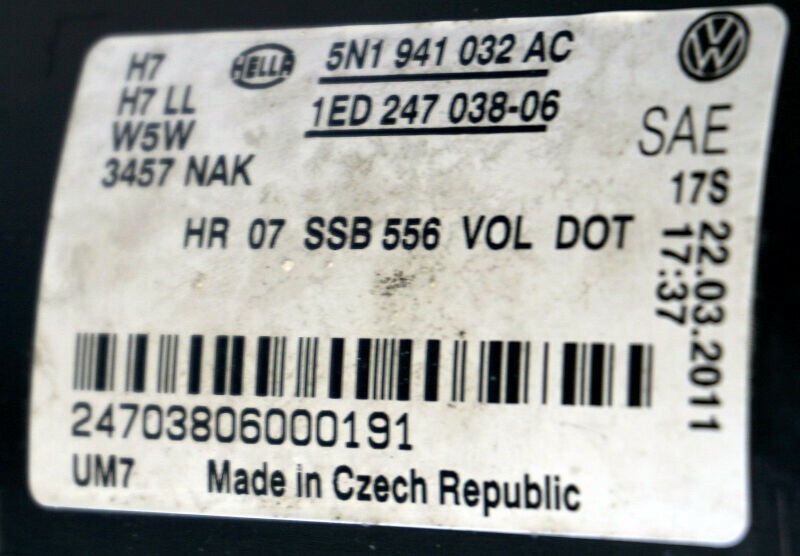 Volkswagen Tiguan 2009-2011 OEM Headlight Front Right (Passenger Side) - Image 7