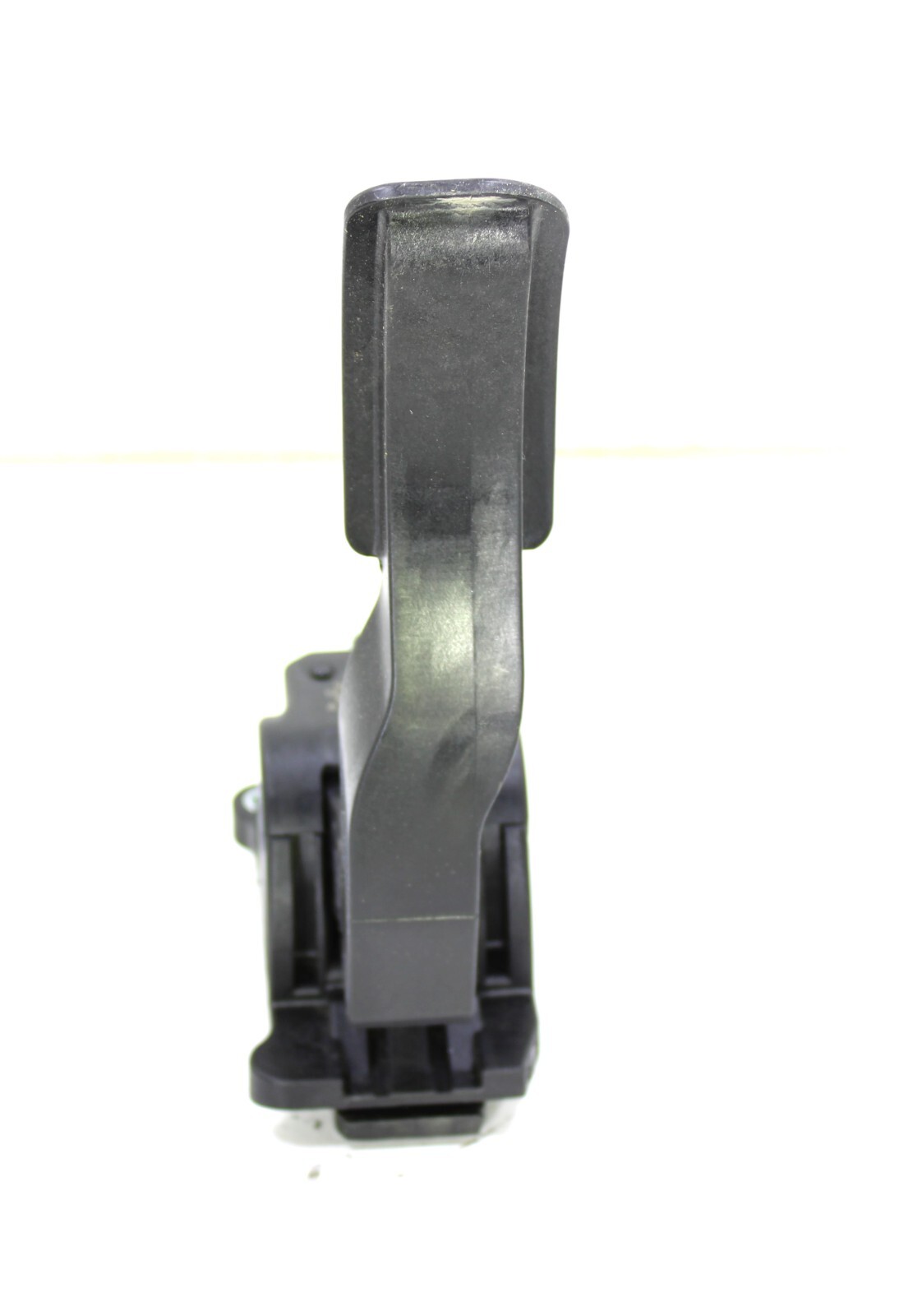 Mercedes Sprinter 1500 2500 3500 2014-2023 OEM Accelerator Pedal W/ Sensor - Image 3