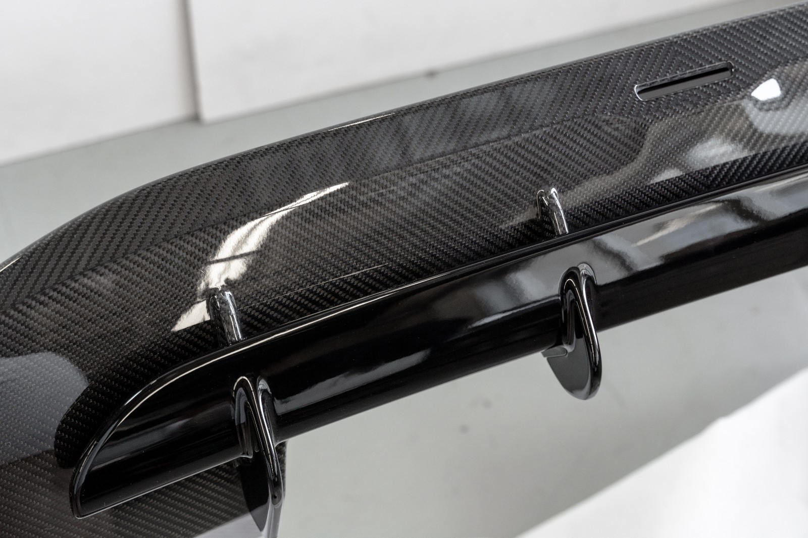 Aston Martin DBX 707 Rear Diffuser Panel Carbon Fiber 2022-2024 Genuine Original - Image 11