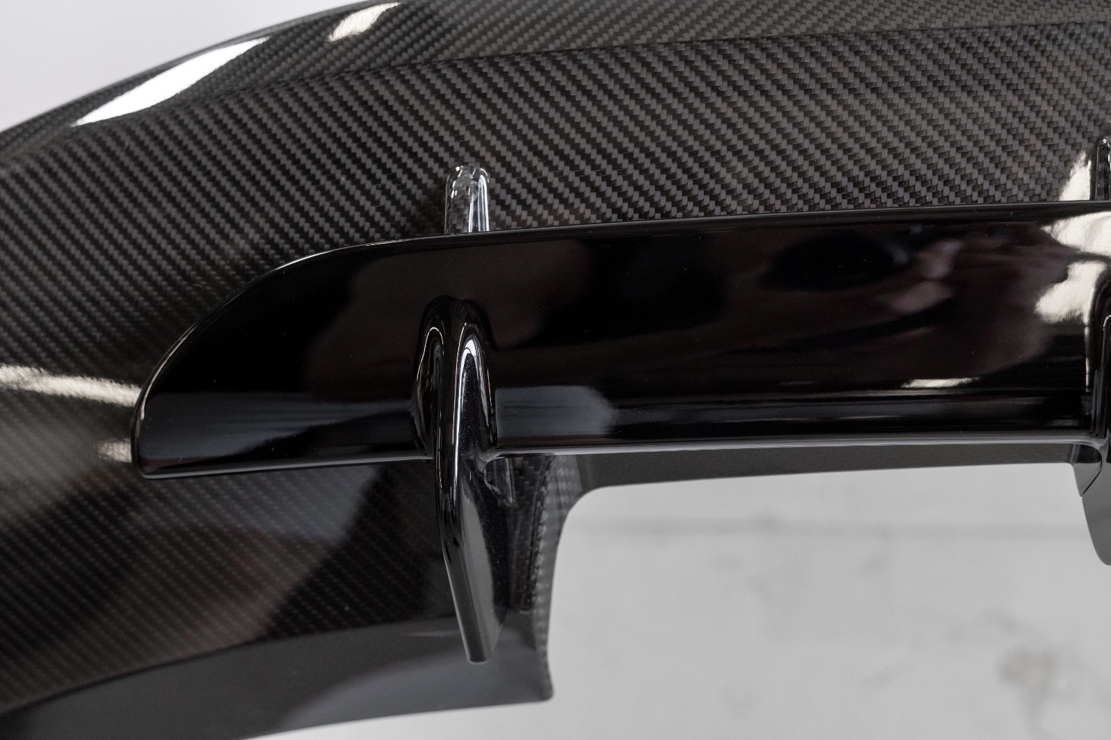 Aston Martin DBX 707 Rear Diffuser Panel Carbon Fiber 2022-2024 Genuine Original - Image 15