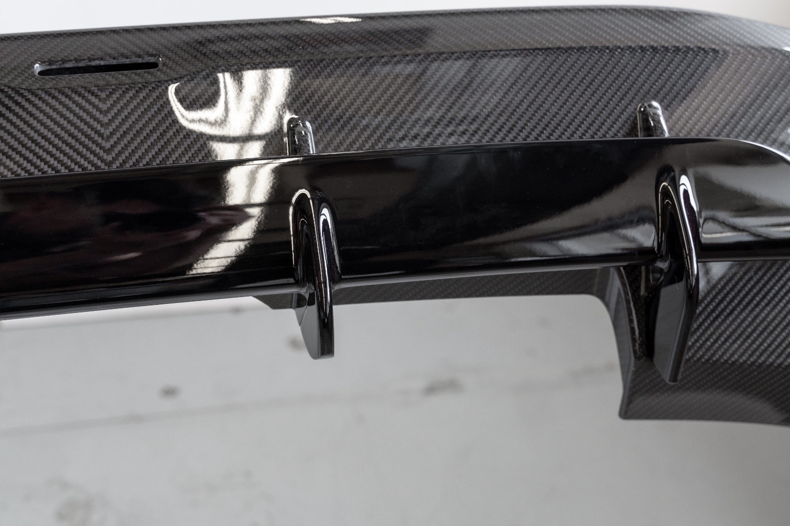 Aston Martin DBX 707 Rear Diffuser Panel Carbon Fiber 2022-2024 Genuine Original - Image 17